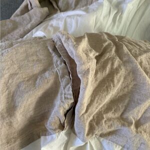 Restoration Hardware Belgium Linen Dust Ruffle in Taupe (Flax) and Cream…King